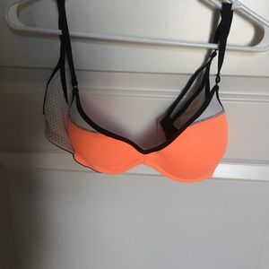 Sporty looking bra